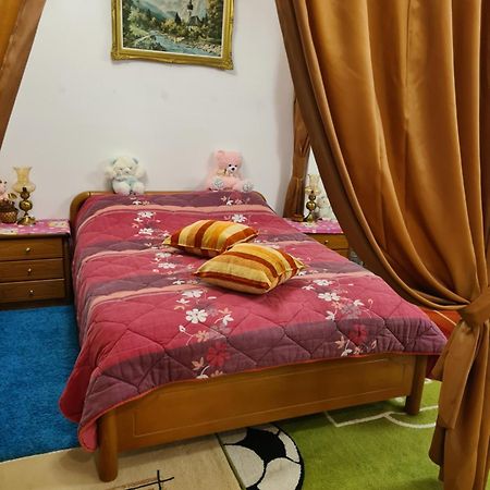 Villa George - Family Holidays Nea Makri Exterior photo