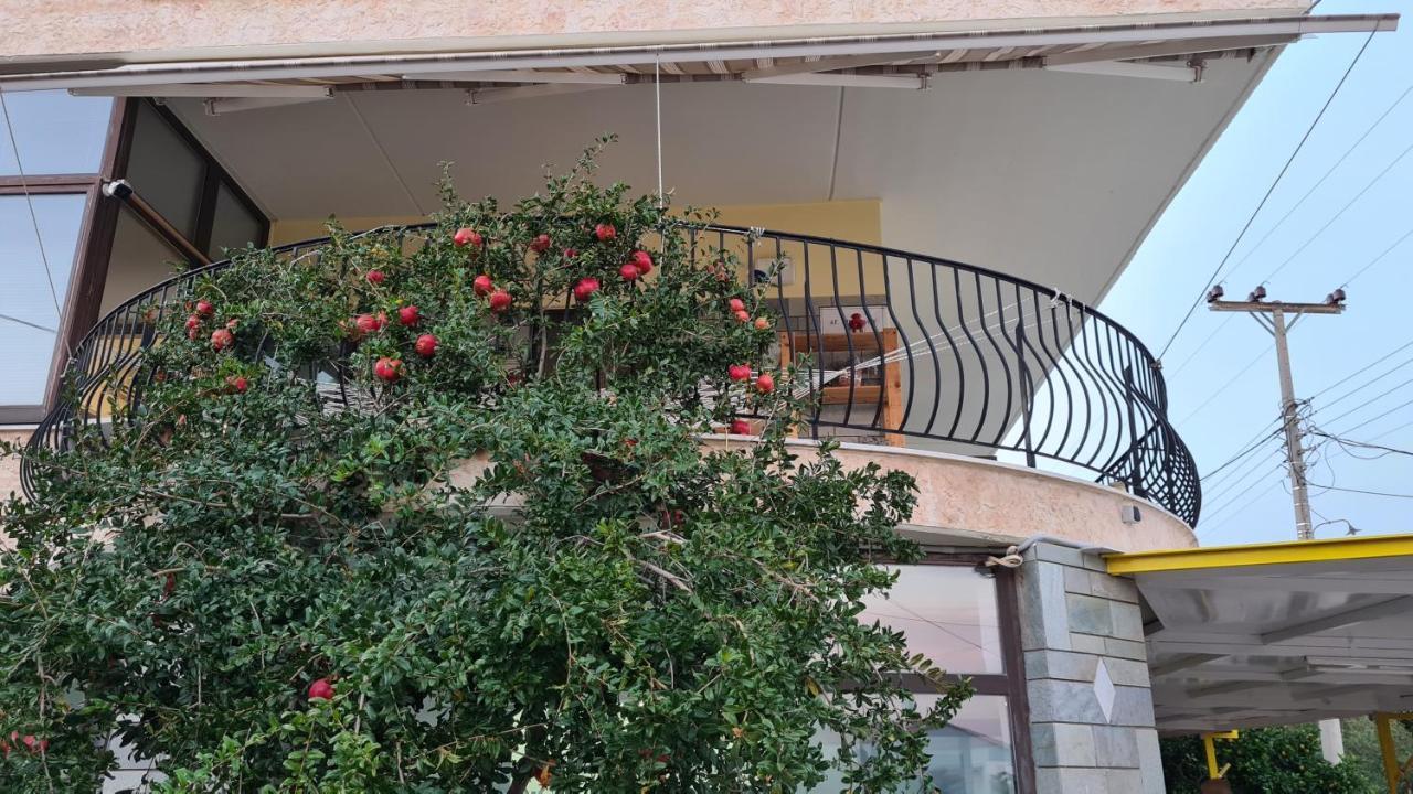 Villa George - Family Holidays Nea Makri Exterior photo