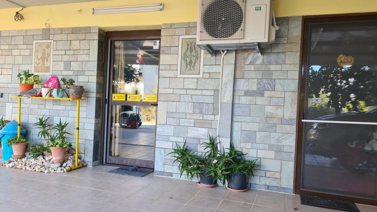 Villa George - Family Holidays Nea Makri Exterior photo