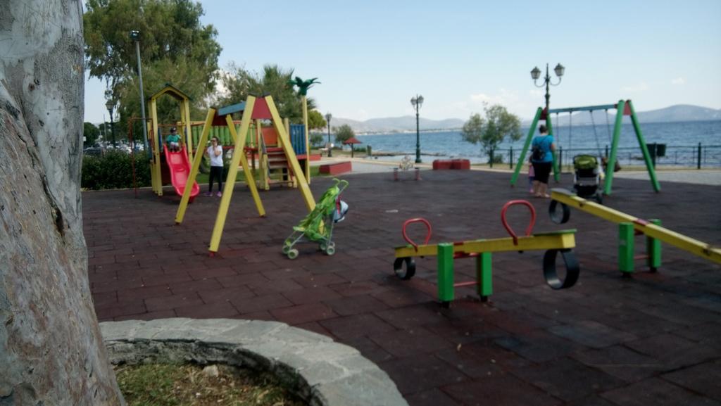 Villa George - Family Holidays Nea Makri Exterior photo