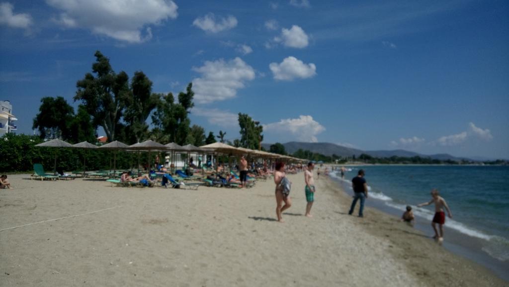 Villa George - Family Holidays Nea Makri Exterior photo