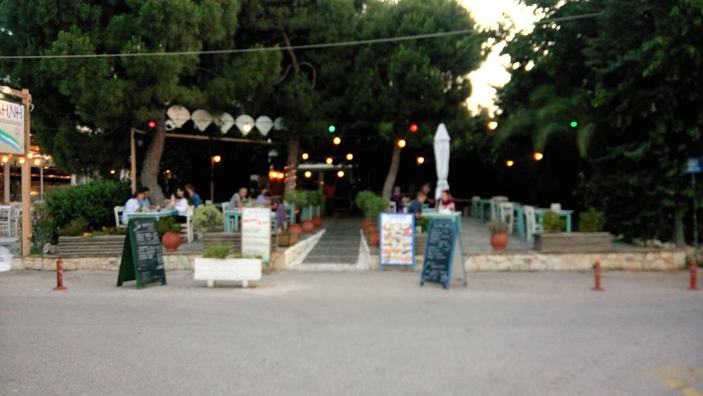 Villa George - Family Holidays Nea Makri Exterior photo