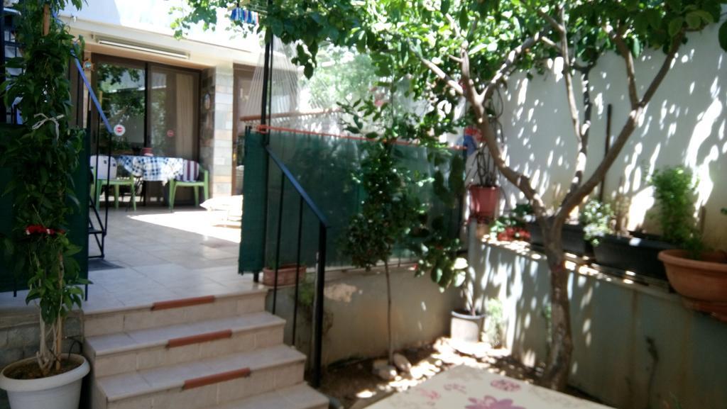 Villa George - Family Holidays Nea Makri Exterior photo