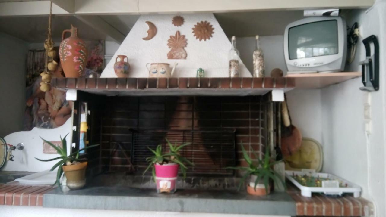 Villa George - Family Holidays Nea Makri Exterior photo