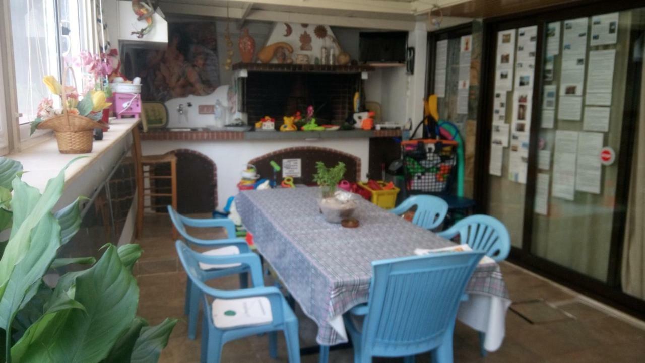 Villa George - Family Holidays Nea Makri Exterior photo